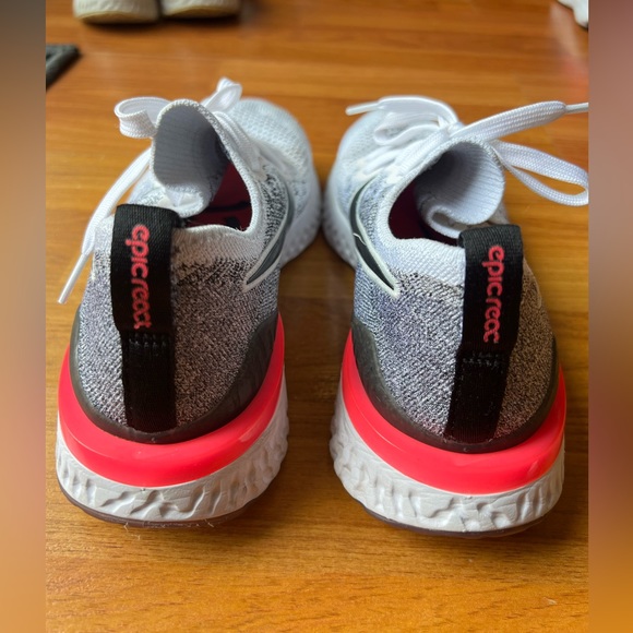 Nike Epic React Flyknit 2 - Picture 3 of 5